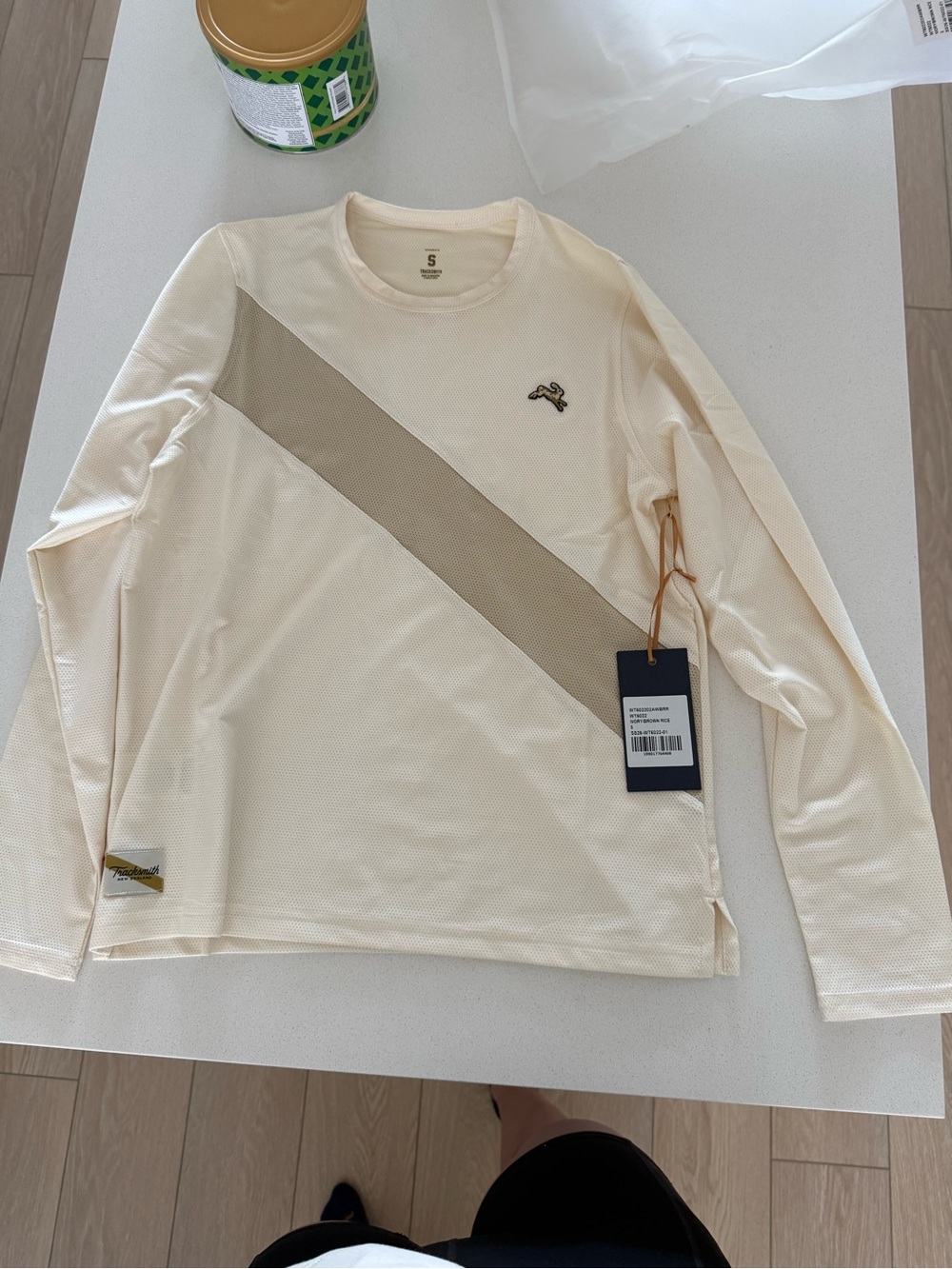 Tracksmith Women’s Cream Long-Sleeve Performance Shirt with Diagonal Stripe